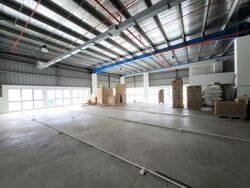 Tampines Industrial Drive (D18), Warehouse #488253131